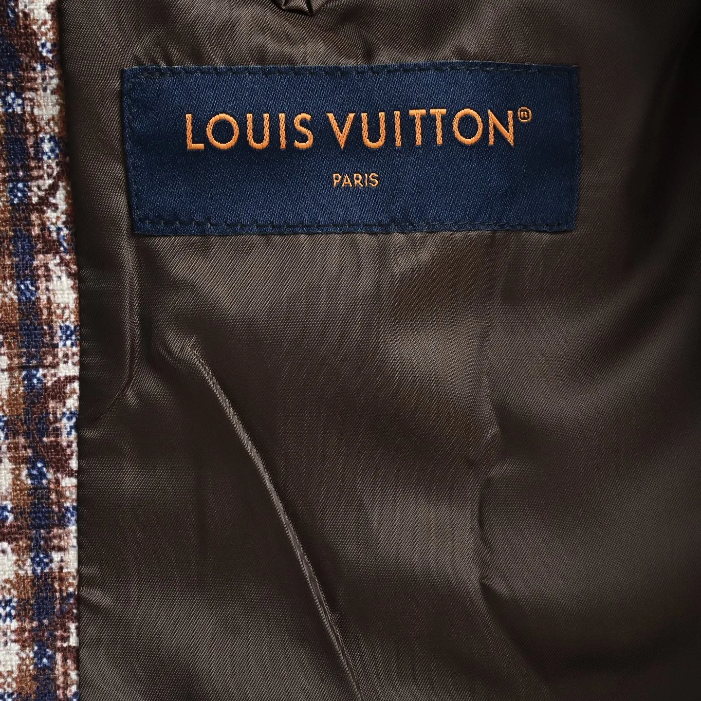 Louis Vuitton/ CHIC